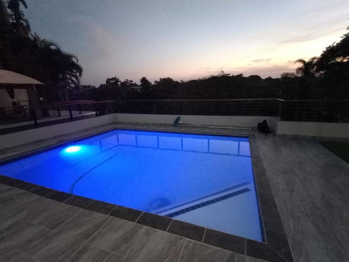 Casa De Luxe Hotel บัลลิโต ภายนอก รูปภาพ