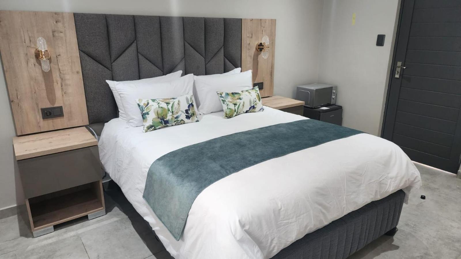 Casa De Luxe Hotel บัลลิโต ภายนอก รูปภาพ
